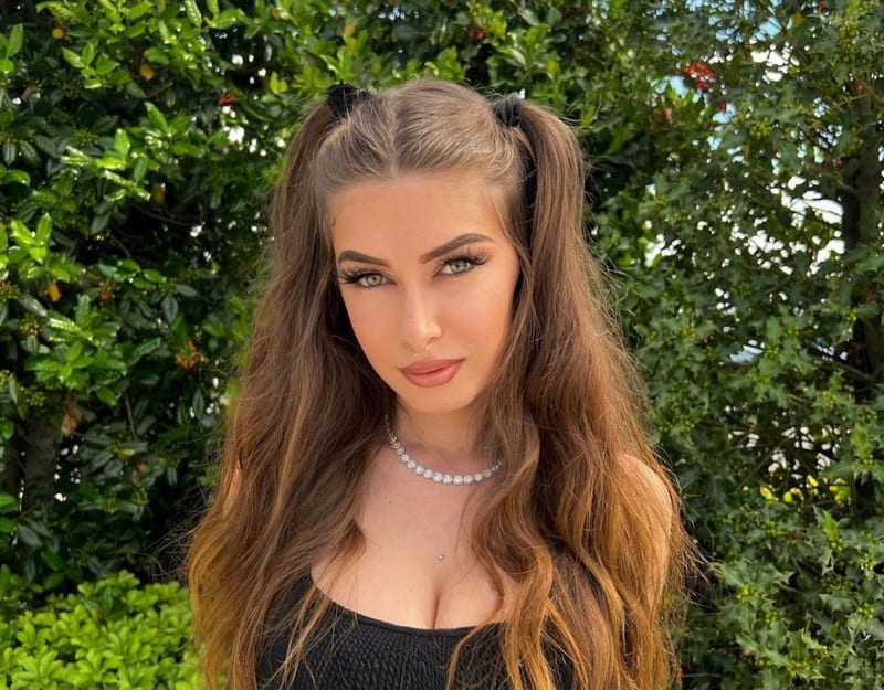 Elisa Esposito OnlyFans