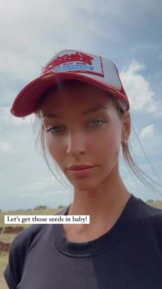 Rachel Cook photo 3